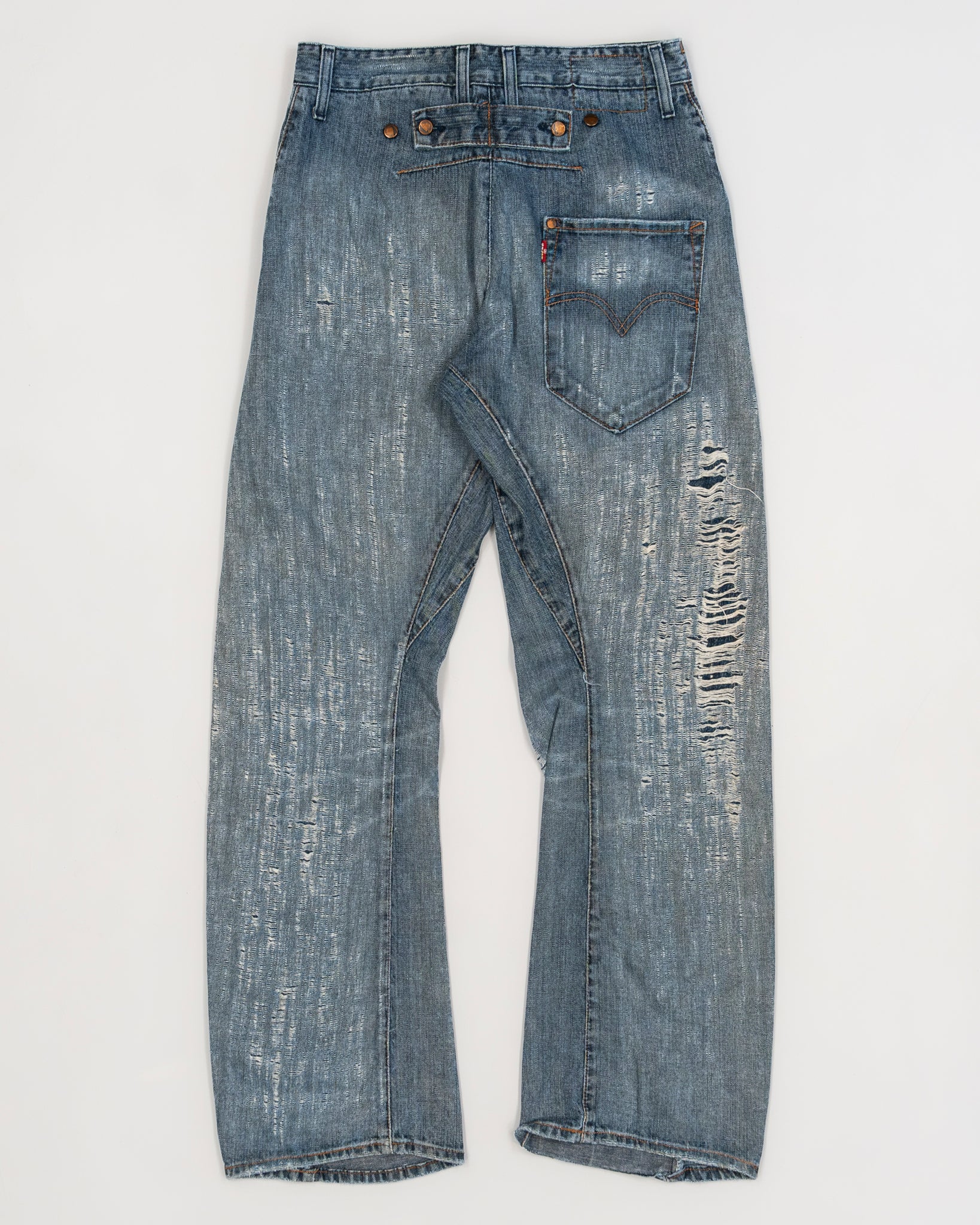 LEVI'S ENGINEERED DISTRESSED